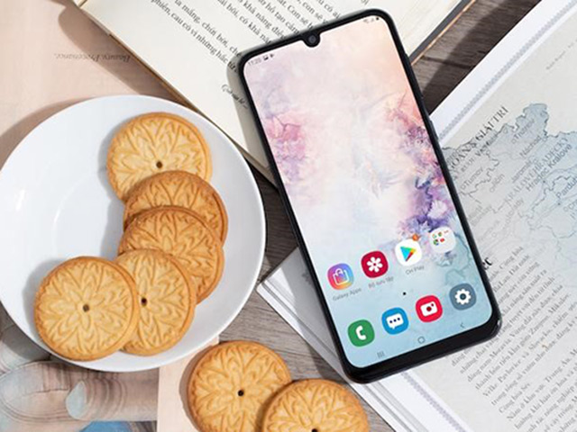 29.000 người đặt trước, Galaxy A50 soán ngôi smartphone đắt khách nhất trên Thế Giới Di Động