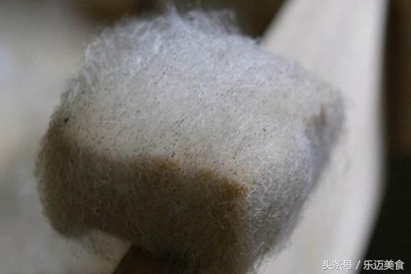 Ngoài đậu phụ thối, TQ còn có món đậu phụ lông "kinh dị" không kém - 7