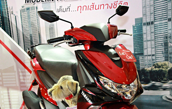 Mặt trước xe ga 2019 Yamaha FreeGo.