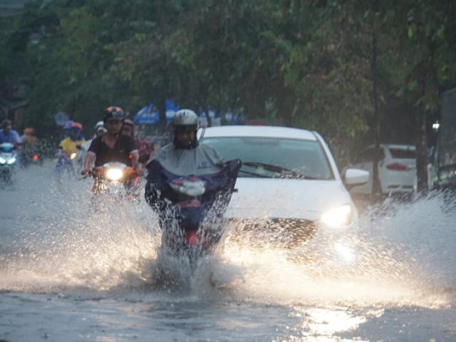 Cuối tuần, miền Bắc đón không khí lạnh, miền Nam nắng nóng