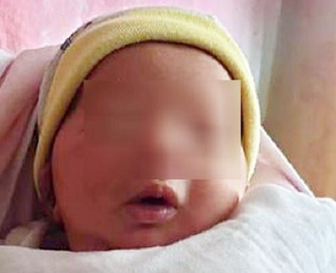 Bức thư trào nước mắt của người mẹ bỏ rơi con gái 2 tuần tuổi - 1