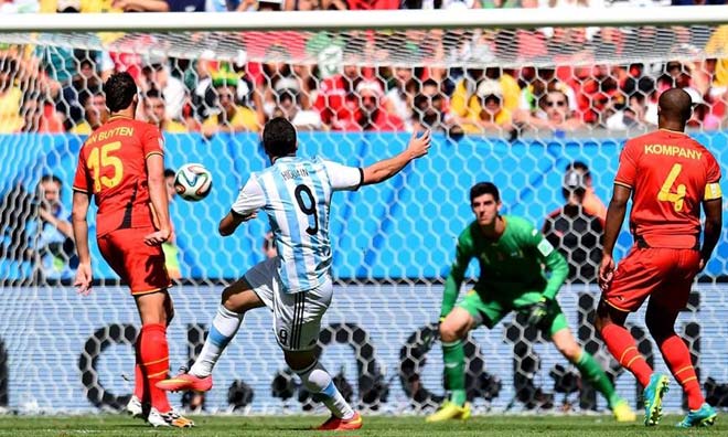 Higuain chia tay ĐT Argentina: Khốn khổ lưu danh &#34;sao hãm hại Messi&#34; - 2