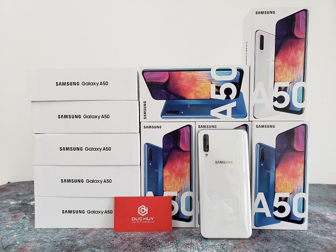 Đón Galaxy A50, loạt smartphone Samsung giảm giá mạnh tại Đức Huy Mobile - 1