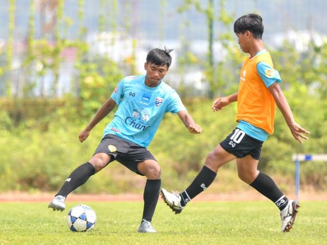 Bóng đá Thái Lan thua xa Việt Nam: Chờ lứa đàn em U19 lấy lại thể diện