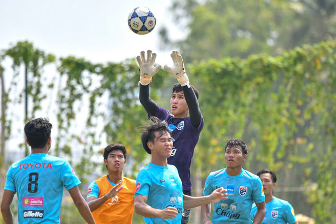 Bóng đá Thái Lan thua xa Việt Nam: Chờ lứa đàn em U19 lấy lại thể diện - 2