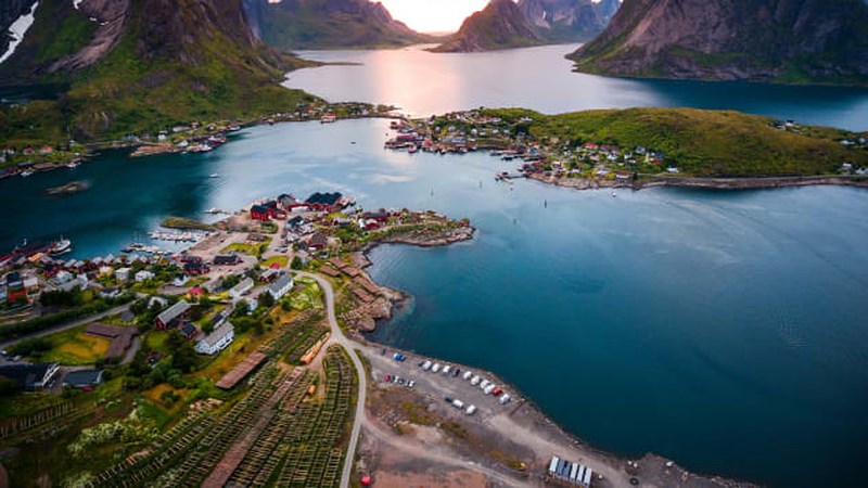 Hé lộ 10 quốc gia hạnh phúc nhất thế giới 2019 - 3