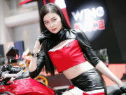 Thế giới xe - Ngất ngây dàn chân dài nóng bỏng bên xế mới tại Motor Show 2019