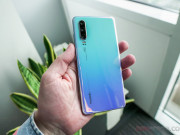 Dế sắp ra lò - Huawei P30 quá chất khiến iPhone XR “run như cầy sấy”