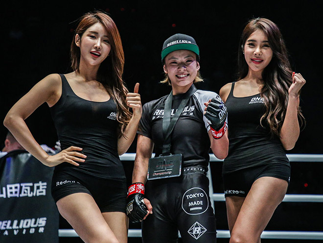 Mỹ nhân Hàn Quốc thành ring girl MMA châu Á: Đường cong hoàn mỹ - 9