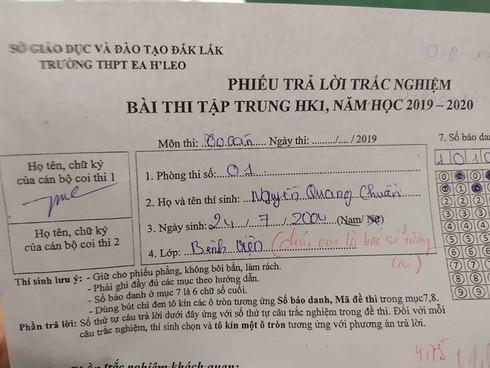 Viết nhầm tên lớp trong bài thi học sinh nhận được lời nhắn bất ngờ từ giáo viên - 1