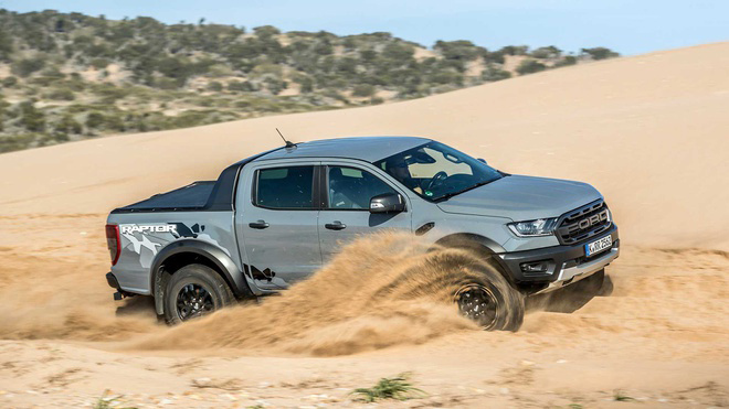 Ford Ranger Raptor sẽ có thêm phiên bản máy xăng động cơ V8 - 5