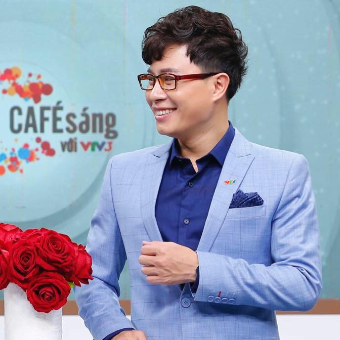 Hiện tại MC Trịnh Lê Anh vẫn là gương mặt quen thuộc của Cafe sáng với VTV3