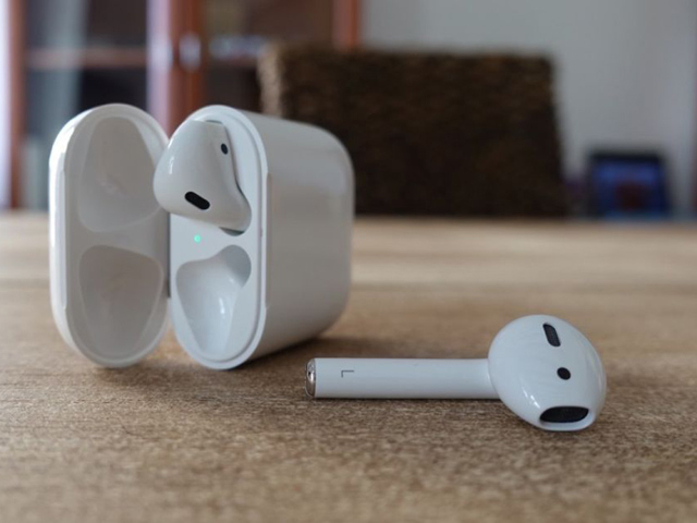 Bé trai 7 tuổi vào viện vì nuốt phải tai nghe AirPod