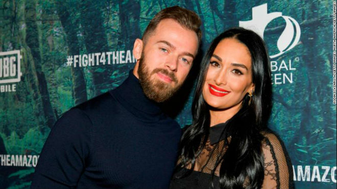 Nikki Bella chấp nhận lời cầu hôn của bạn nhảy&nbsp;Artem Chigvintsev