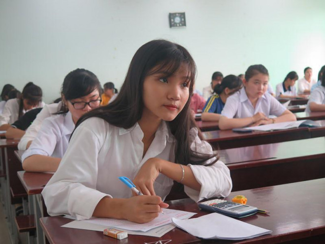 Thí sinh dự thi Kỳ thi đánh giá năng lực của ĐH Quốc gia TP.HCM năm 2019 (ảnh: PHẠM ANH)