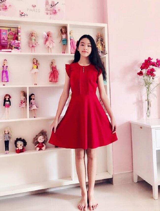 MC Quyền Linh cho biết Lọ Lem có khả năng đàn, hát và vẽ tranh. Ước mơ của cô bé là sau này trở thành nhà thiết kế thời trang và tham gia hoạt động kinh doanh giống mẹ.