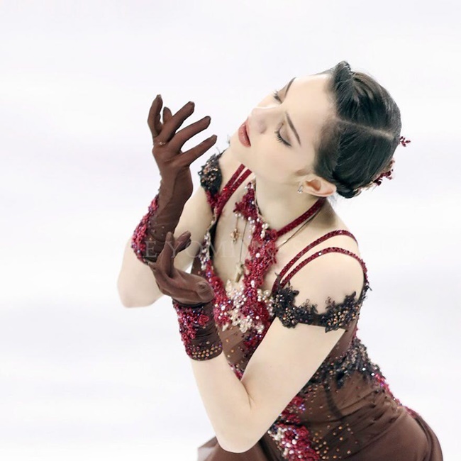 Evgenia Medvedeva là một trong những vận động viên trượt băng người Nga nổi tiếng.