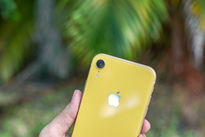 iPhone XR giá từ 11,5 triệu đồng có còn “chất” trong Tết Canh Tý? - 3