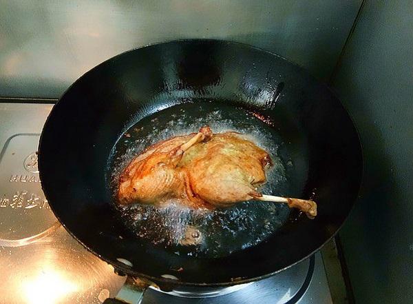 Không phải luộc, đây mới là cách chế biến vịt "ngon số 1" - 3