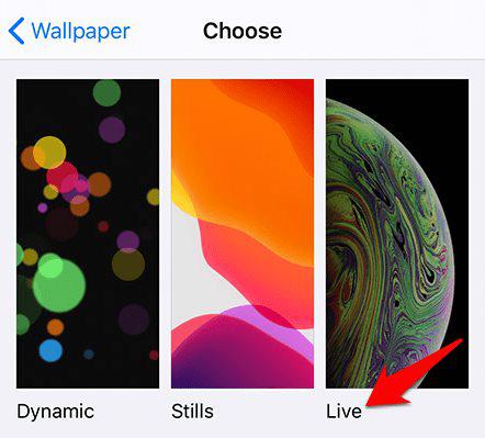 Hãy chọn Live để đặt hình nền Live làm màn hình khóa. Nhấn vào mẫu hình bạn muốn để xem bản đầy đủ của nó, rồi nhấn đè vào màn hình để xem hiệu ứng chuyển động.