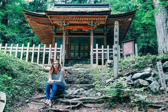 Mount Koya, Nhật Bản: Người sáng lập Phật giáo Shingon bước đã nhập thiền định vĩnh cửu tại Núi Koya, cho nên nơi này được biết đến là địa điểm Phật giáo thiêng liêng nhất Nhật Bản.
