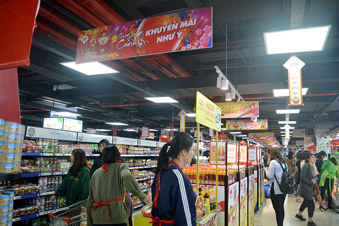 Siêu thị MM Super Market Thanh Xuân thu hút đông đảo người dân trên địa bàn xung quanh đến mua sắm.