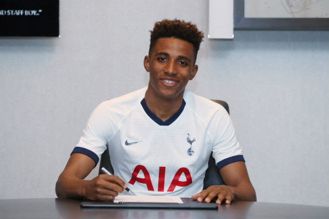 Gedson Fernandes ký hợp đồng với Tottenham