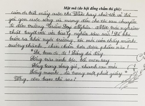 &#34;Vùi đầu trong chăn êm nệm ấm, màn hình điện thoại làm sao trưởng thành?&#34; - 4