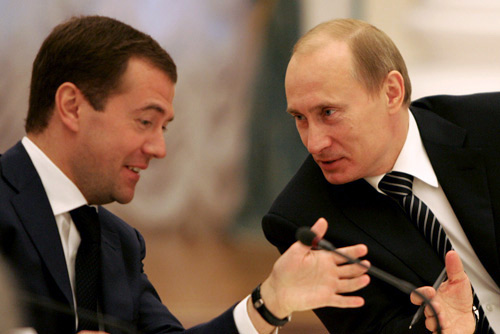 Medvedev trở thành Tổng thống Nga thay ông Putin năm 2008.