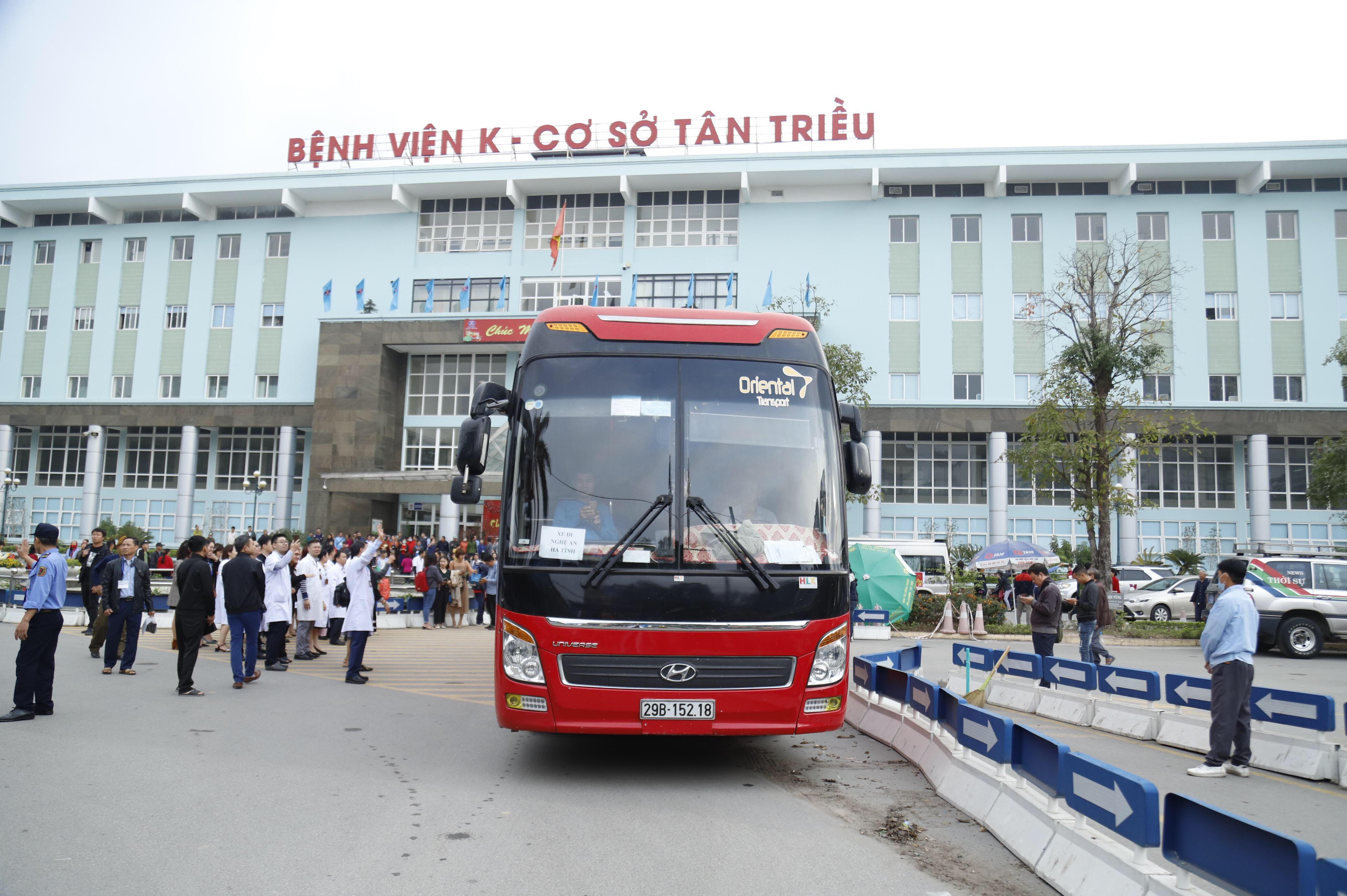 &#34;Bến xe&#34; đặc biệt của Bệnh viện K khiến nhiều người rơi lệ ngày cận Tết - 7