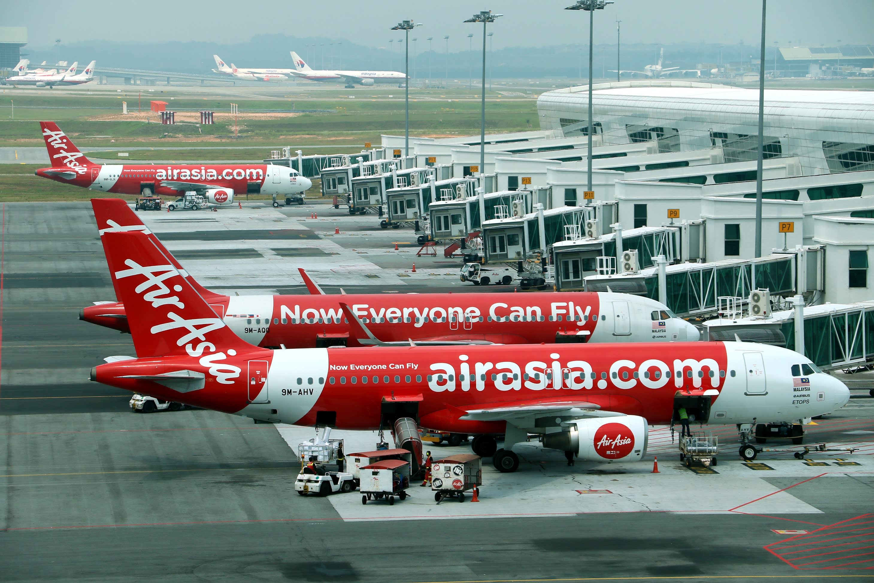 AirAsia 4 lần thất bại trong việc lập hãng bay tại Việt Nam.