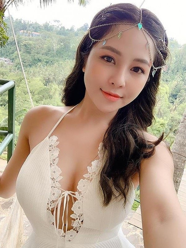 Sau chương trình, tên tuổi của cô càng hot khi tham gia gameshow &#39;Mảnh ghép tình yêu&#39; cùng hot livestreamer - Pew Pew. Ngoài ra, hot girl 9X cũng lấn sân phim ảnh.