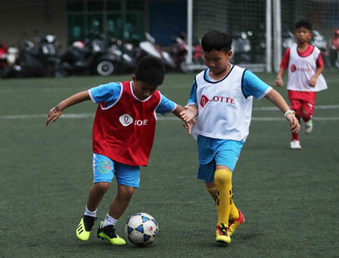 Thêm một sân chơi bổ ích cho “chân sút nhí” tại Lotte Kids FC 2020 - 1