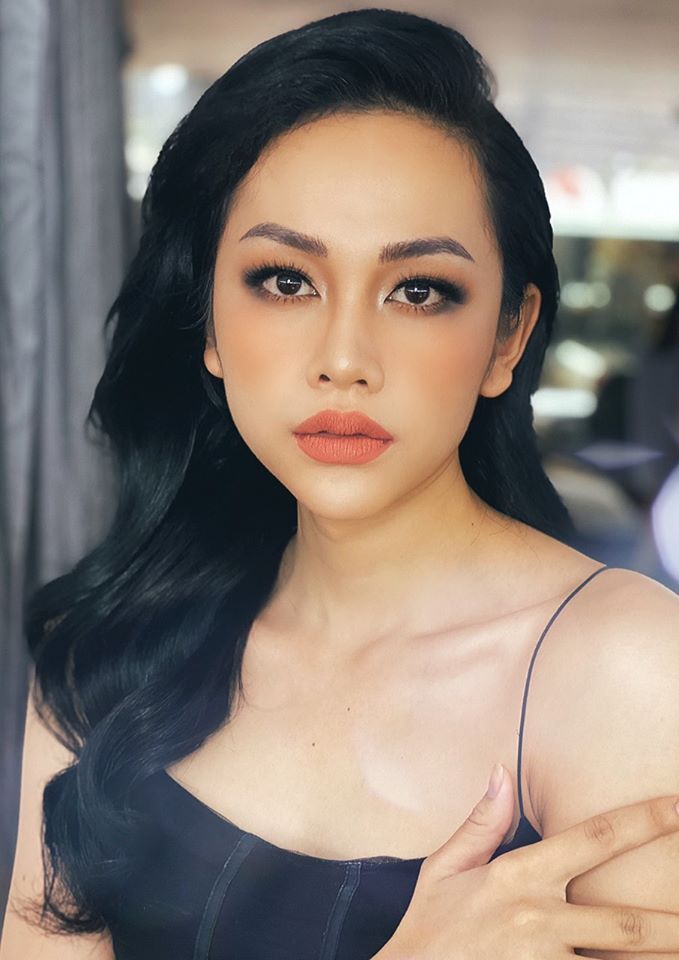 Lương Mỹ Kỳ gợi cảm với váy áo 2 dây, thực hiện những shoot hình beauty gây thương nhớ.