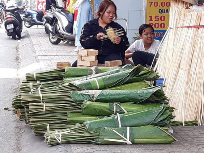 Chợ lá dong nửa thế kỷ ở Sài Gòn ế ẩm do heo tăng giá - 6