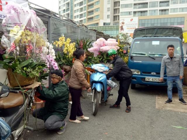 Việc tay chân ngày thường trở nên ”đắt hàng” dịp Tết, mỗi ngày kiếm bạc triệu