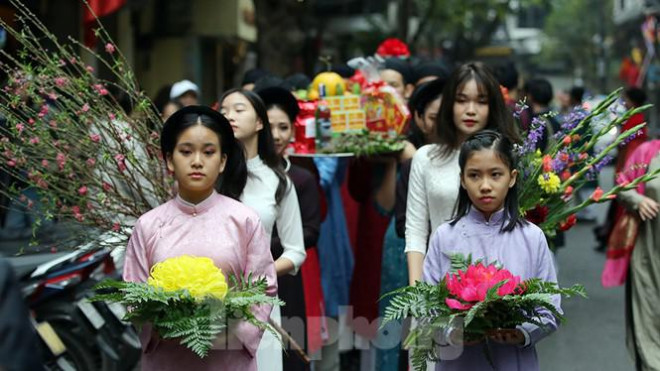 Với chủ đề “Tết Phố”, chương trình gồm nhiều hoạt động diễn ra tại các di tích, nhằm tái hiện lại nhiều nét văn hóa truyền thống của người dân phố cổ Hà Nội.