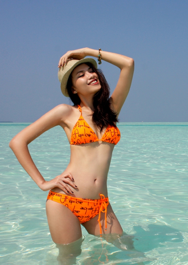 Diễm Hương ở tuổi 30 mang vẻ đẹp sắc sảo, mặn mà và từng trải. Trước đó, Hoa hậu Thế giới người Việt 2010 từng bí mật kết hôn khi vừa bước qua ngưỡng cửa 20.