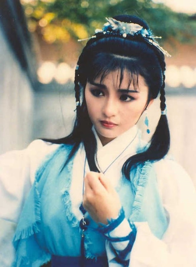 Ngoài ra, cô còn tham gia bộ phim "Việt nữ kiếm" được chuyển thể từ truyện ngắn cùng tên của cố nhà văn Kim Dung. Do bộ phim chỉ có một phiên bản duy nhất (phát hành năm 1986), Lý Tái Phượng là người đẹp duy nhất bước ra từ tác phẩm của Kim Dung được "ưu ái" nhất vì không có nhiều phiên bản để so sánh.