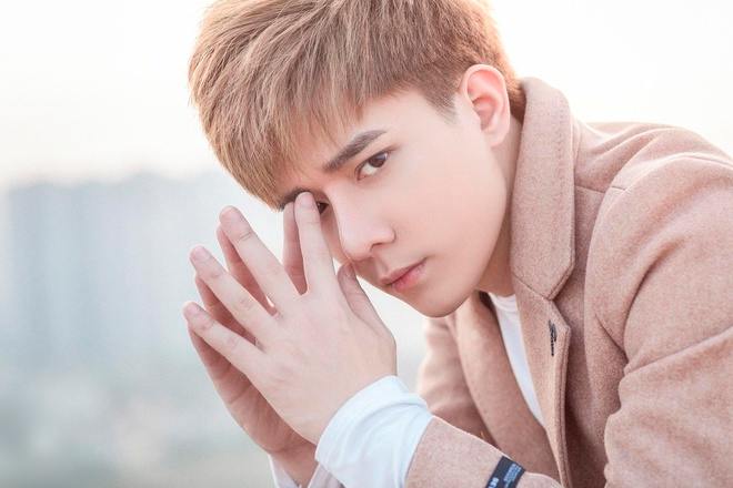 Ca sĩ Nhật Phong xuất sắc vượt qua Đạt G, Mr Siro với bài hit hơn 5 triệu view - 1