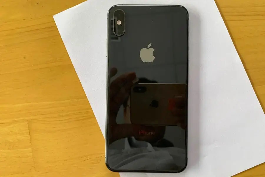 Không đủ tiền sắm iPhone 11, có nên chọn mua iPhone XS để chơi Tết? - 4