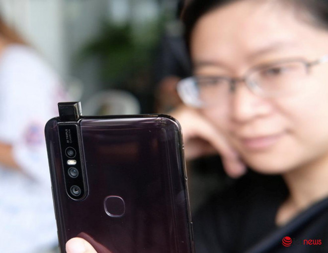 Sử dụng smartphone nhiều trong kỳ nghỉ có thể gây ảnh hưởng không tốt đến chất lượng nghỉ ngơi.