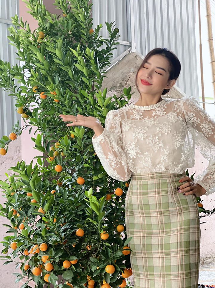 Bạn gái Phan Mạnh Quỳnh được dân mạng hết lời khen ngợi vì nhan sắc xinh đẹp.