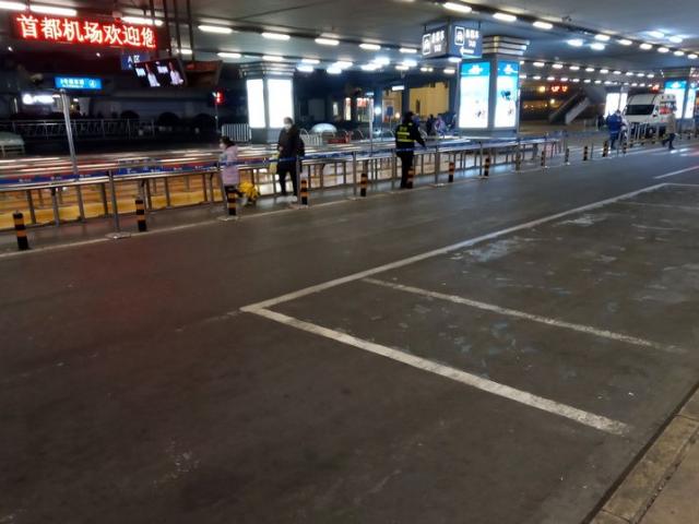 TQ: Đến lượt sân bay Bắc Kinh hóa “thị trấn ma” do dịch bệnh virus Corona