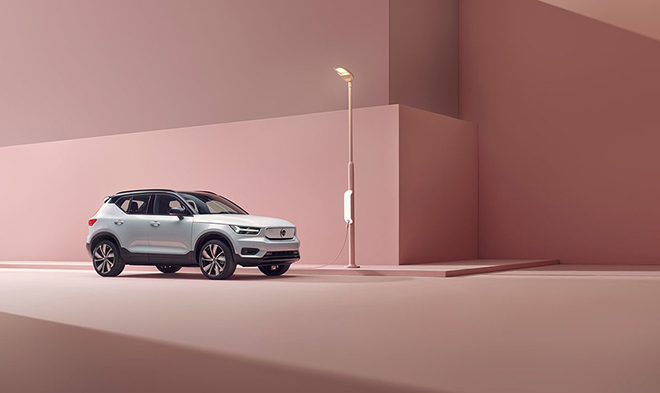 XC40 Recharge - mẫu xe điện đầu tiên của Volvo bùng bổ đơn đặt hàng, giá bán từ 1,39 tỷ đồng - 1