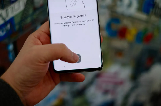 Dòng Galaxy cao cấp của Samsung đã tích hợp cảm biến vân tay siêu âm trong màn hình.