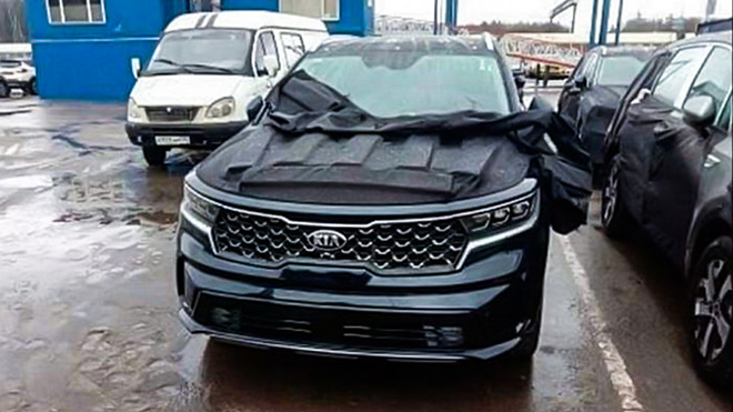 Mẫu xe SUV Sorento thế hệ hoàn toàn mới chưa ra mắt đã &#34;trần như nhộng&#34; - 1