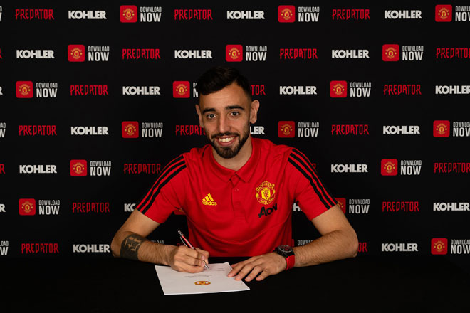 Bruno Fernandes chính thức đặt bút ký hợp đồng với MU