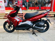 Thế giới xe - Nam giới nên chọn Honda Air Blade hay Yamaha NVX cho cá tính?