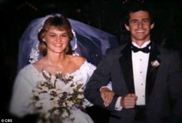 Nạn nhân Sherri Rasmussen cùng chồng John Reutten trong ngày cưới.